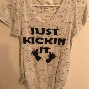 Maternity t shirt